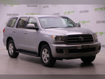 Toyota  Sequoia  SR5  2013  Automatic  229,000 Km  8 Cylinder  Four Wheel Drive (4WD)  SUV  Silver