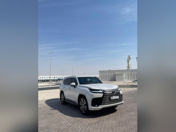 لكزس ال اكس 700 اتش 2025 اوتوماتيك 0 كم 6 سلندر دفع رباعي اس يو في أبيض تحت الضمان