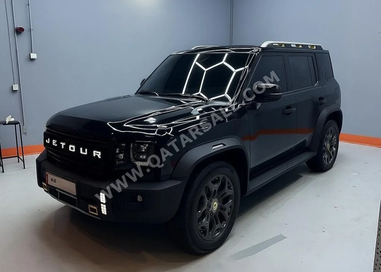 Jetour  T2  I-DM  2025  Automatic  11,800 Km  4 Cylinder  Four Wheel Drive (4WD)  SUV  Black  With Warranty