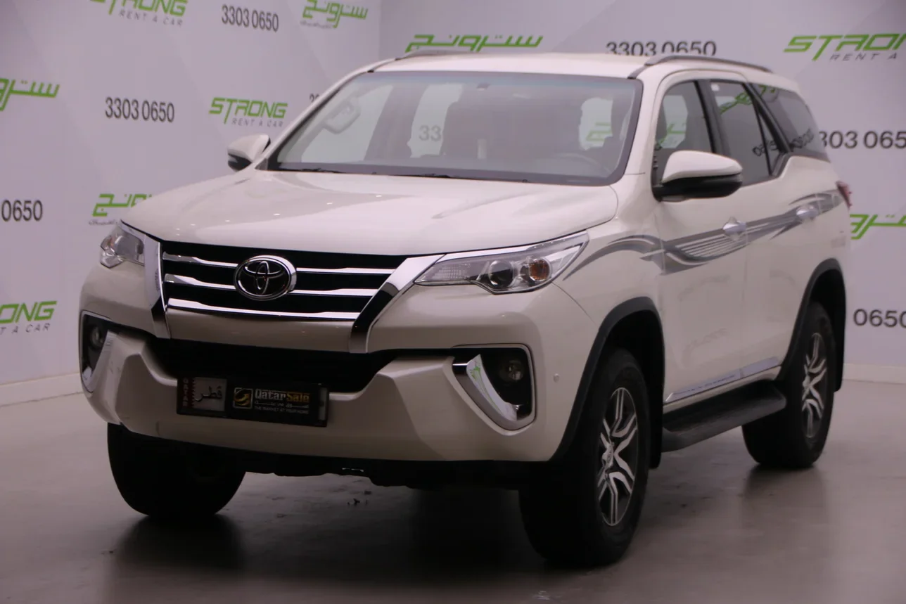 Toyota  Fortuner  2020  Automatic  68,800 Km  6 Cylinder  Four Wheel Drive (4WD)  SUV  White