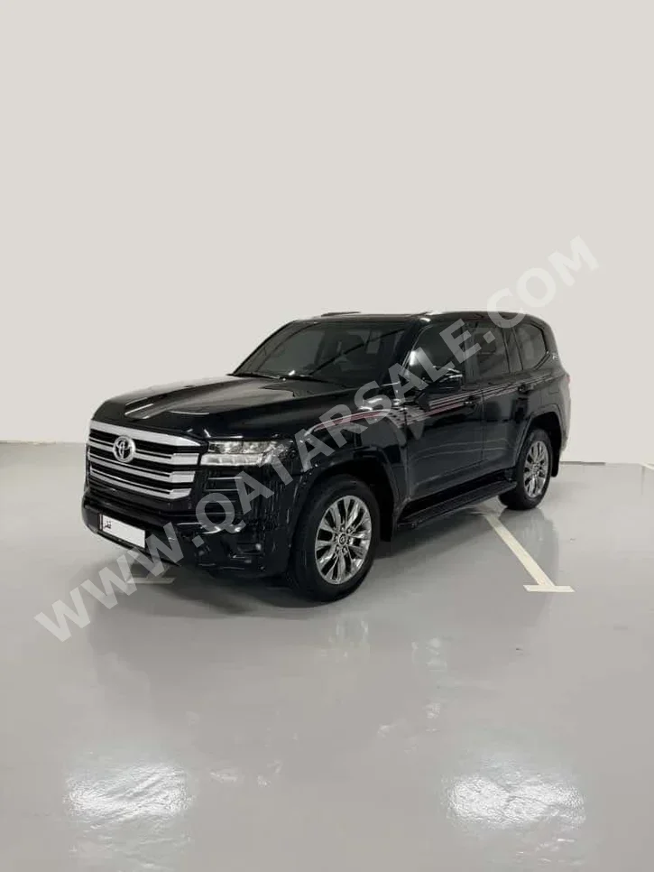 Toyota  Land Cruiser  GXR Twin Turbo  2022  Automatic  124,000 Km  6 Cylinder  Four Wheel Drive (4WD)  SUV  Black