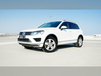 فوكس واغن  طوارق  اليجانس بريميوم  2016  اوتوماتيك  117,000 كم  6 سلندر  دفع كلي مستمر  اس يو في  أبيض