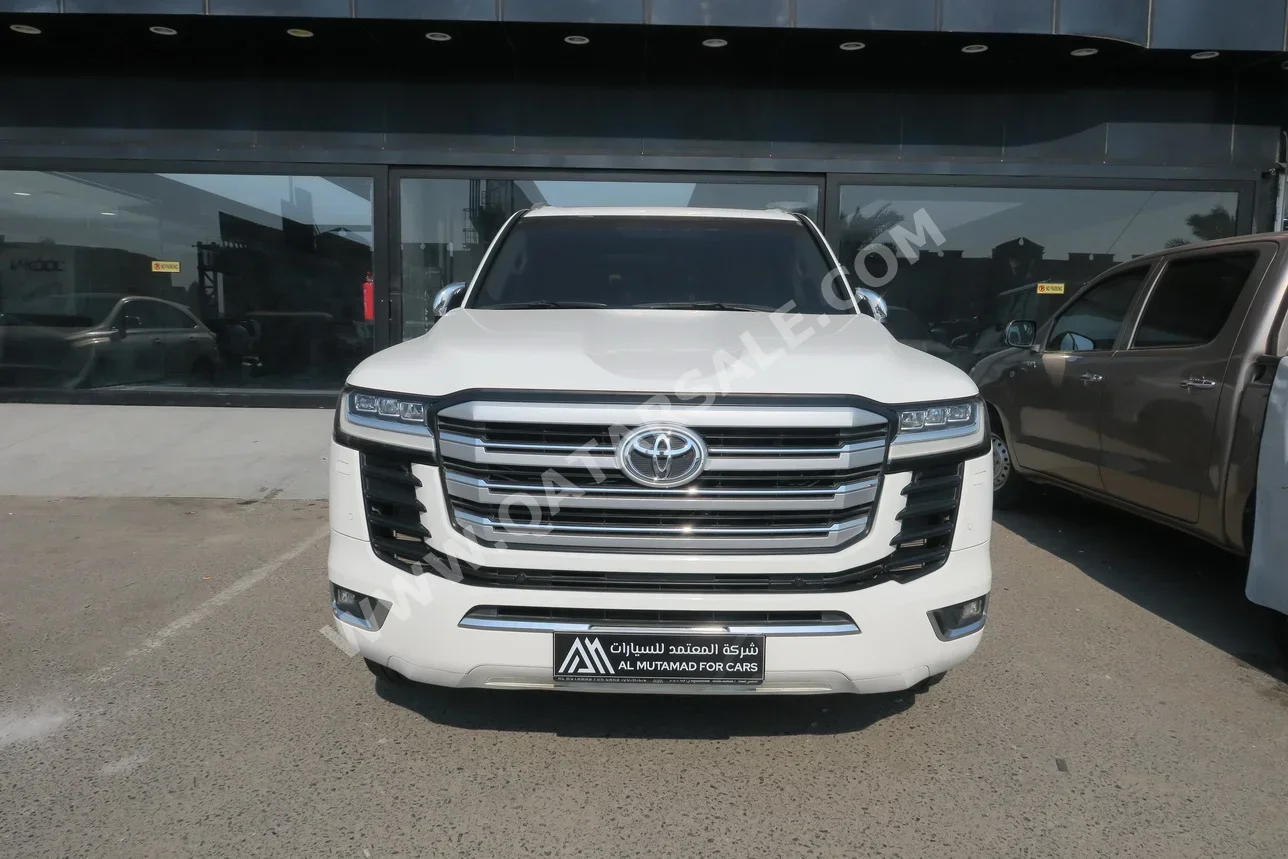 تويوتا لاند كروزر في اكس توين توربو 2022 اوتوماتيك 79,000 كم 6 سلندر دفع رباعي اس يو في أبيض تحت الضمان