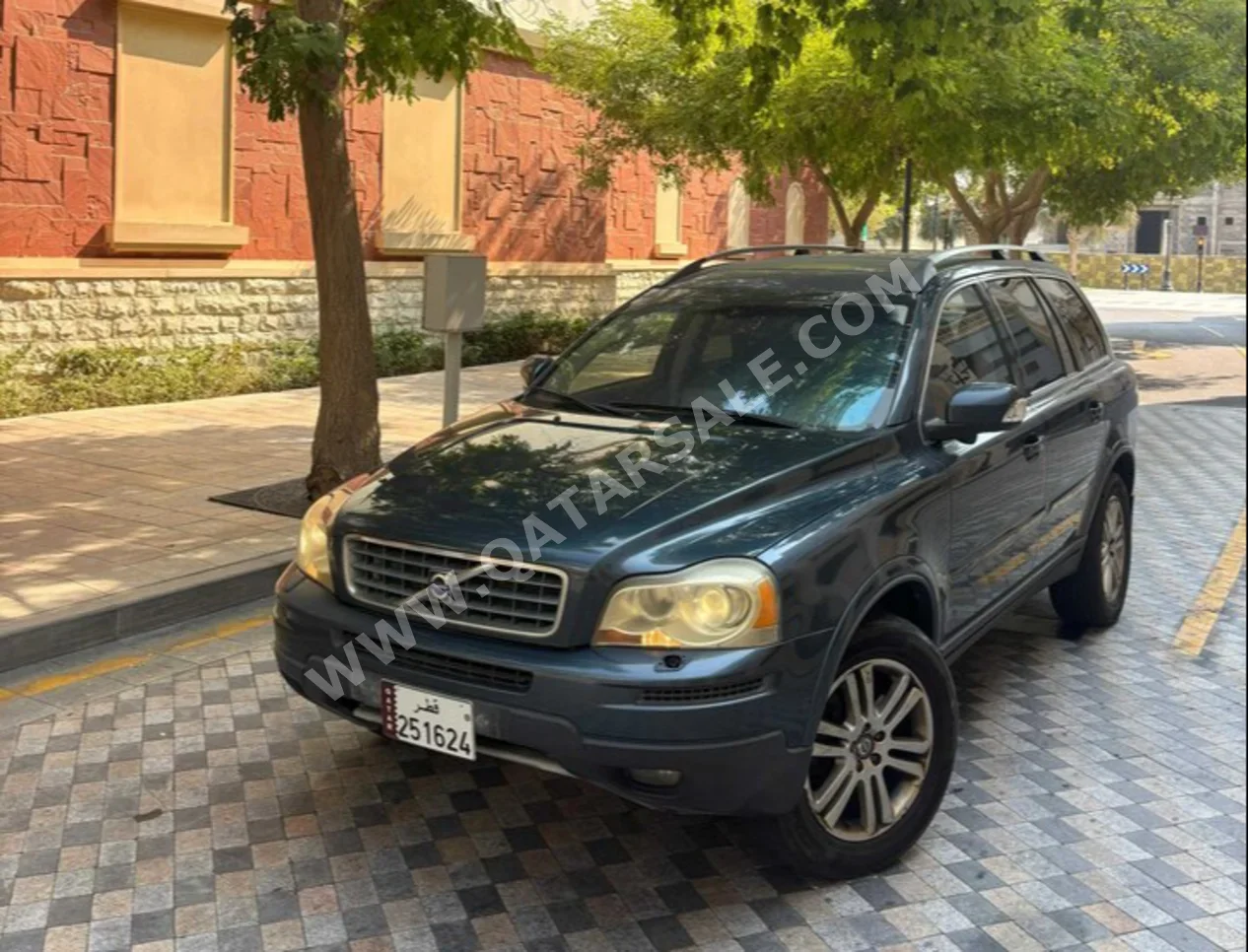 فولفو  اكس سي  90  2009  اوتوماتيك  227,000 كم  6 سلندر  دفع رباعي  اس يو في  رمادي