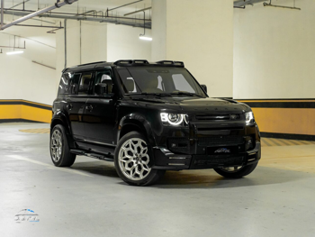 لاند روفر  ديفيندر  110 اس اي  2022  اوتوماتيك  161,000 كم  6 سلندر  دفع رباعي  اس يو في  أسود  تحت الضمان
