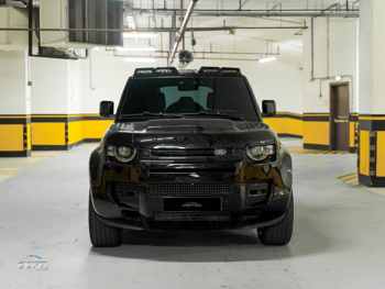 لاند روفر  ديفيندر  110 اس اي  2024  اوتوماتيك  46,000 كم  4 سلندر  دفع رباعي  اس يو في  أسود  تحت الضمان