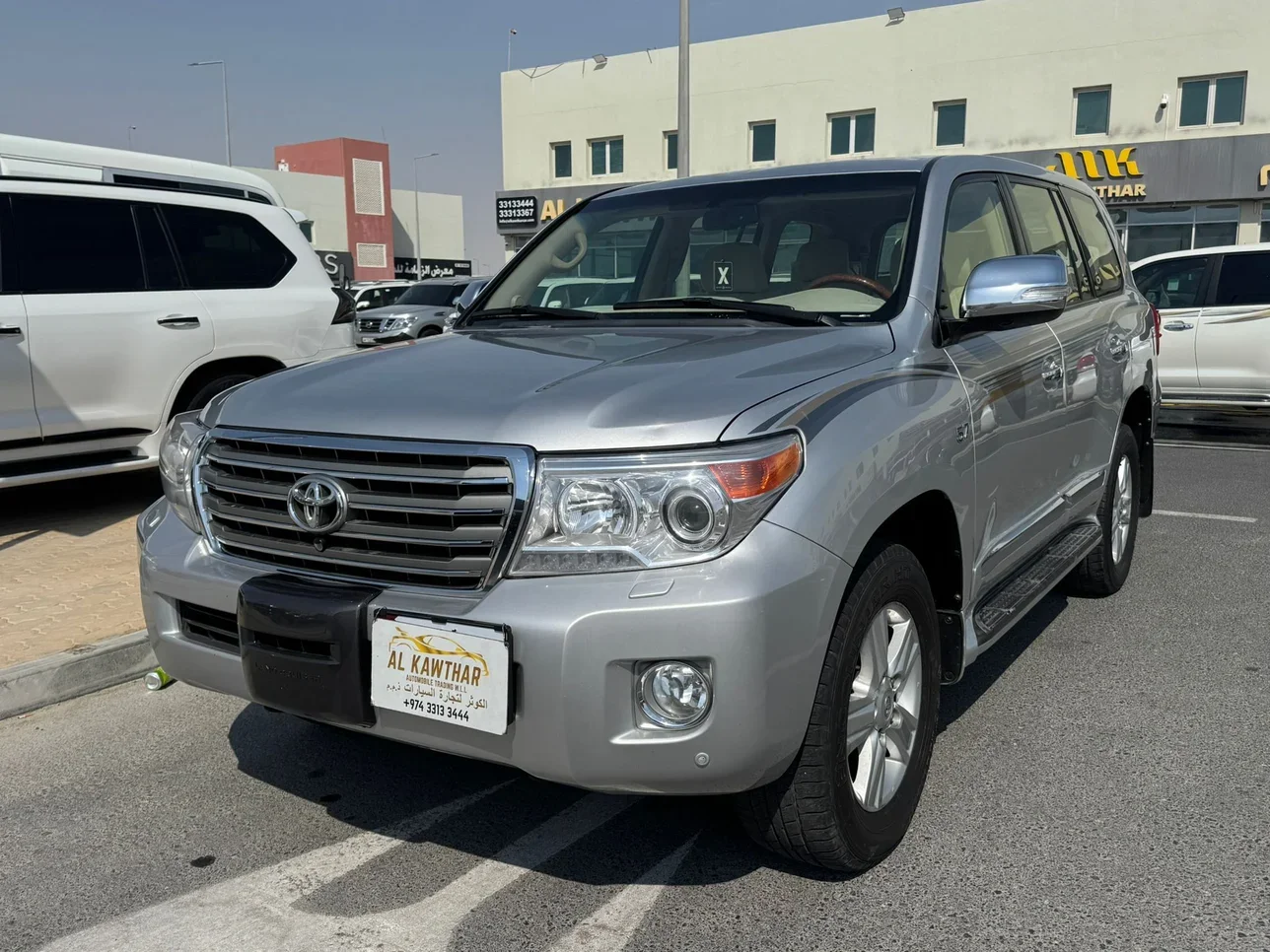 Toyota  Land Cruiser  VXR  2014  Automatic  259,000 Km  8 Cylinder  Four Wheel Drive (4WD)  SUV  Silver