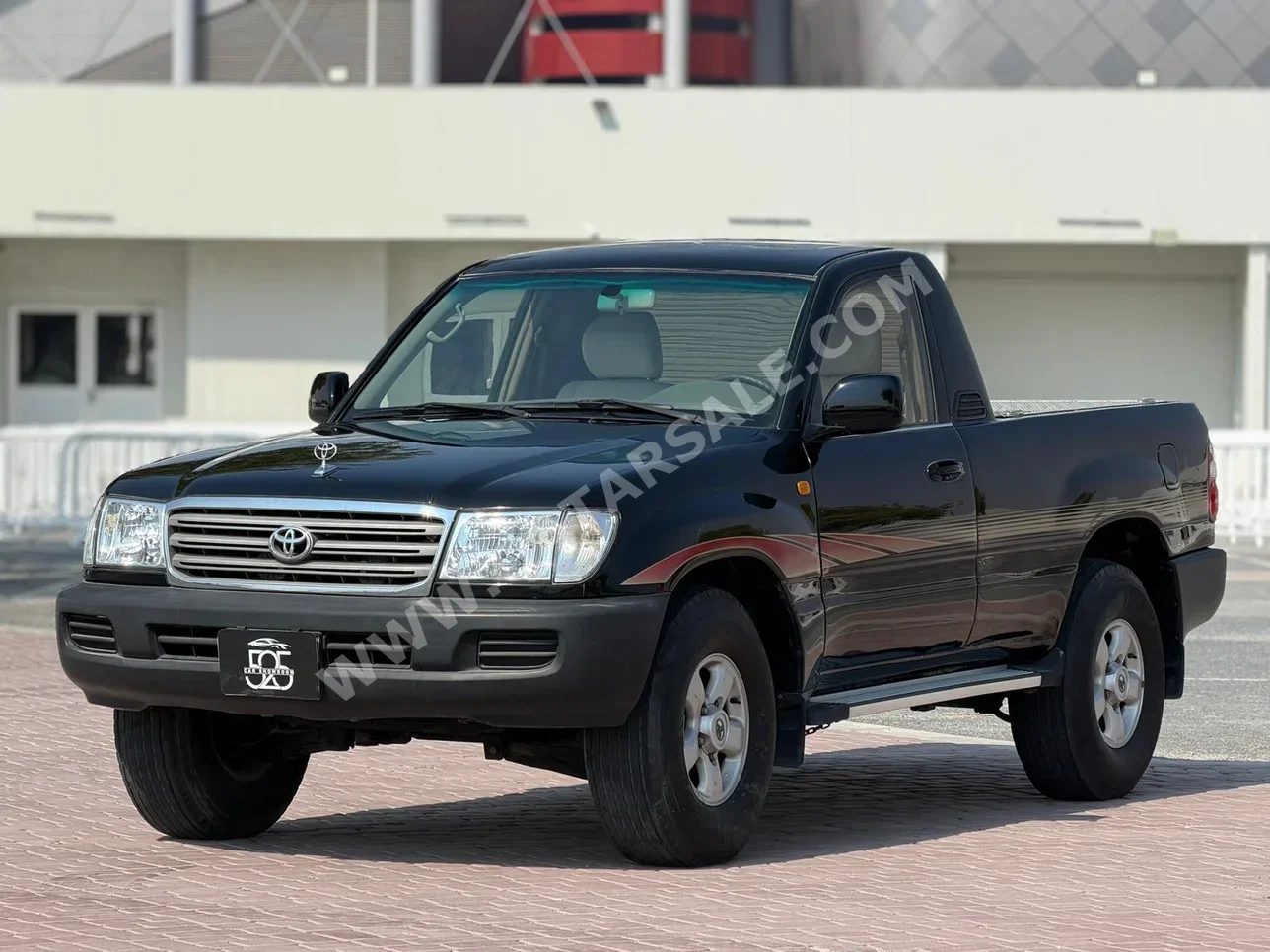 تويوتا لاند كروزر جي اكس 2000 عادي 162,000 كم 6 سلندر دفع رباعي اس يو في أسود