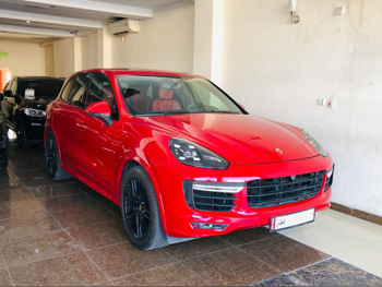 بورش كيان جي تي اس 2016 اوتوماتيك 101,000 كم 6 سلندر دفع رباعي اس يو في أحمر