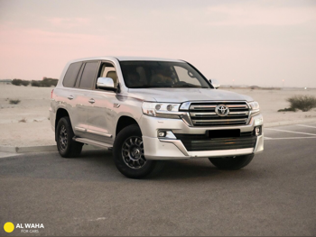 Toyota  Land Cruiser  GXR  2020  Automatic  189,000 Km  6 Cylinder  Four Wheel Drive (4WD)  SUV  Silver