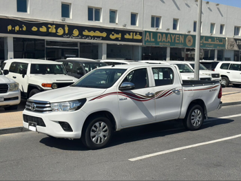 Toyota  Hilux  2021  Automatic  122,000 Km  4 Cylinder  Four Wheel Drive (4WD)  Pick Up  White