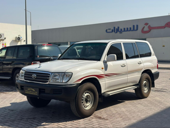 تويوتا لاند كروزر جي اكس 2003 اوتوماتيك 279,000 كم 6 سلندر دفع رباعي اس يو في أبيض