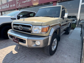 Toyota  Land Cruiser  LX  2022  Manual  82,000 Km  6 Cylinder  Four Wheel Drive (4WD)  Pick Up  Beige