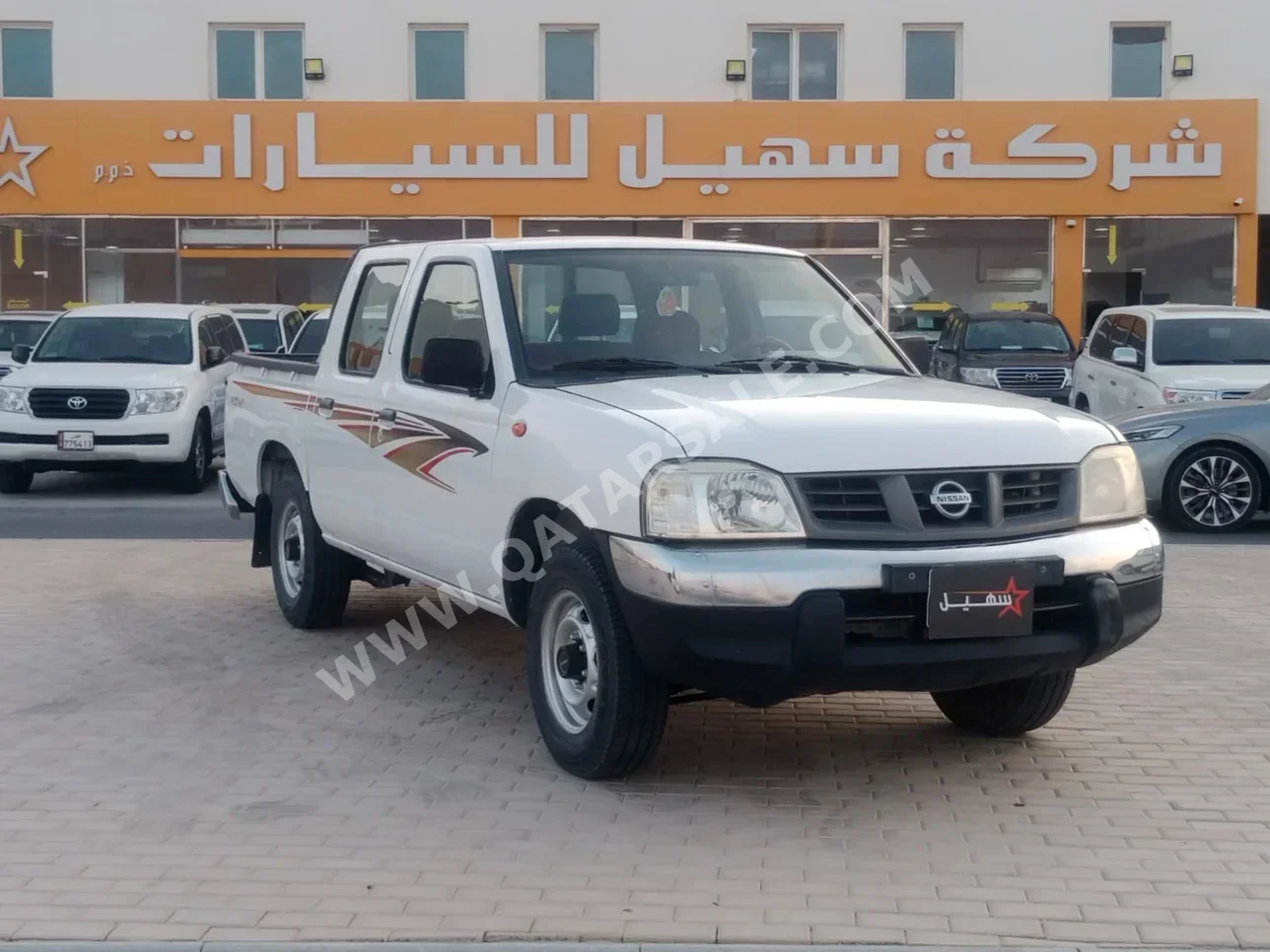 نيسان  بيك أب  2016  عادي  220,000 كم  4 سلندر  دفع خلفي  بيكب  أبيض