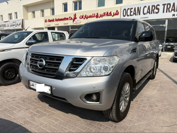 نيسان  باترول  أكس أي  2017  اوتوماتيك  164,000 كم  6 سلندر  دفع رباعي  اس يو في  فضي