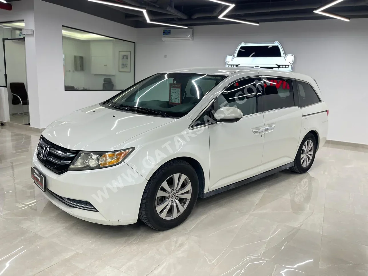 هوندا  أوديسي  2015  اوتوماتيك  257,000 كم  6 سلندر  سحب امامي  فان \ باص  أبيض