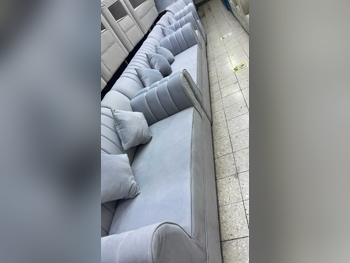 الأرائك والكنب والكراسي لايف ستايل  طقم كنب  - قماش  - اللون الرمادي