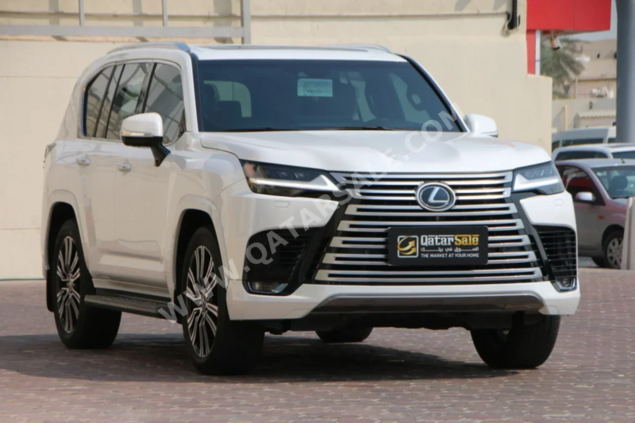 لكزس  ال اكس  600 لكجري  2024  اوتوماتيك  28,000 كم  6 سلندر  دفع رباعي  اس يو في  أبيض لؤلؤي  تحت الضمان