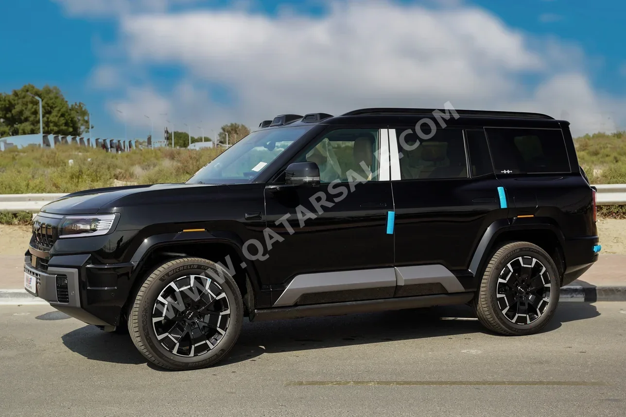 بي واي دي ليوبارد 8 فلاك شب 2025 اوتوماتيك 1 كم 4 سلندر دفع رباعي اس يو في أسود