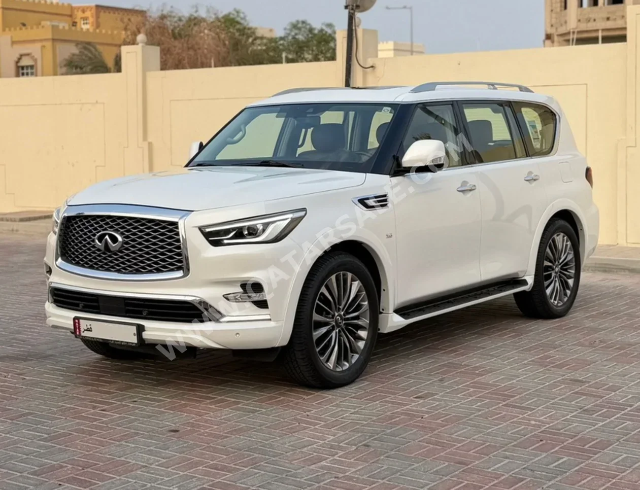 انفنيتي  كيو اكس  80  2020  اوتوماتيك  85,000 كم  8 سلندر  دفع رباعي  اس يو في  أبيض