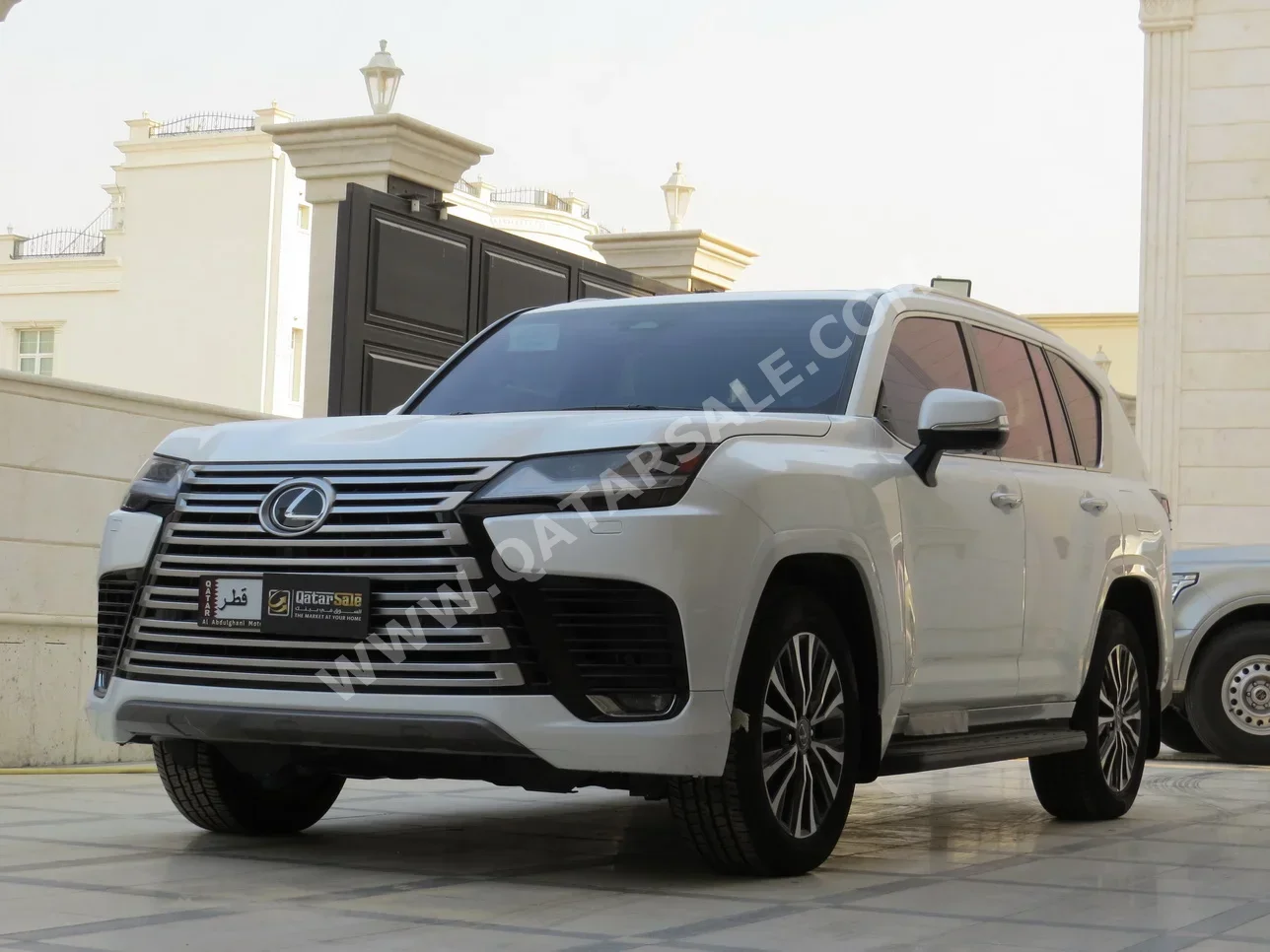 لكزس  ال اكس  600  2025  اوتوماتيك  400 كم  6 سلندر  دفع رباعي  اس يو في  أبيض  تحت الضمان