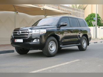 تويوتا لاند كروزر جي اكس ار 2020 اوتوماتيك 90,000 كم 6 سلندر دفع رباعي اس يو في أسود