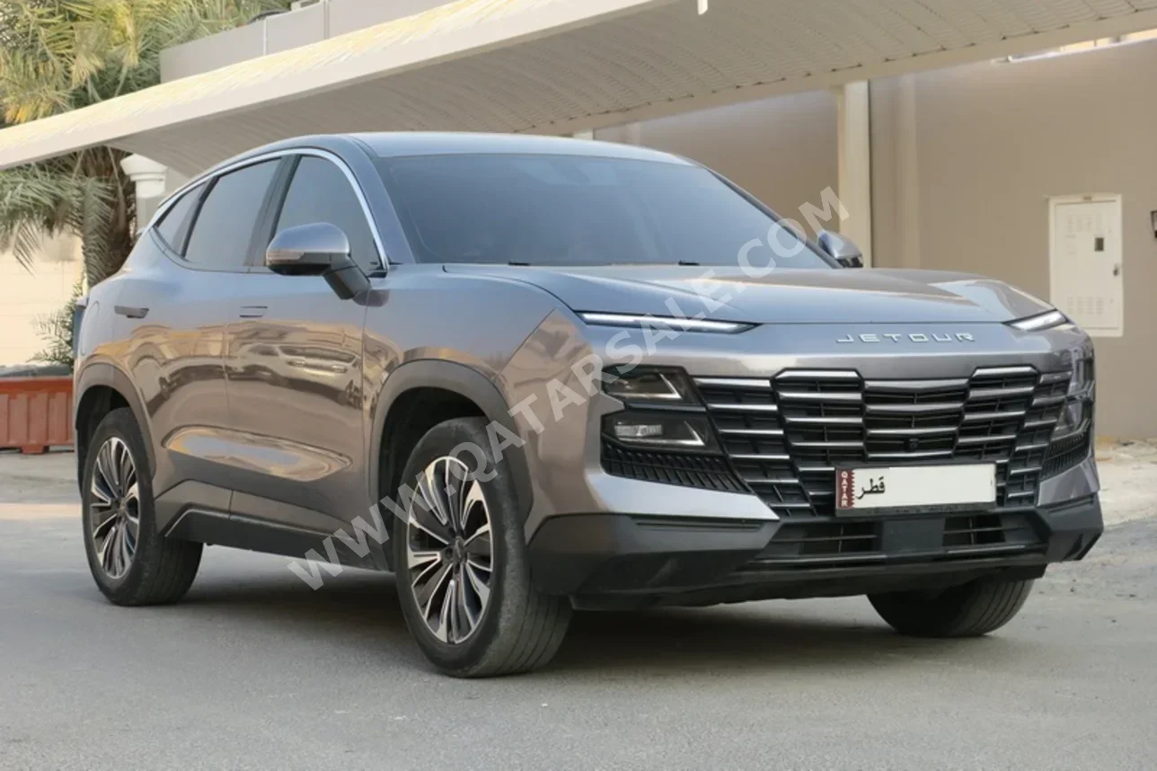 جيتور داشينغ 2024 اوتوماتيك 69,000 كم 4 سلندر دفع رباعي اس يو في رمادي تحت الضمان