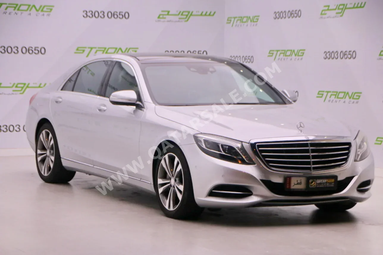 مرسيدس - بنز  اس - كلاس  400  2015  اوتوماتيك  130,000 كم  6 سلندر  دفع رباعي  اس يو في  فضي