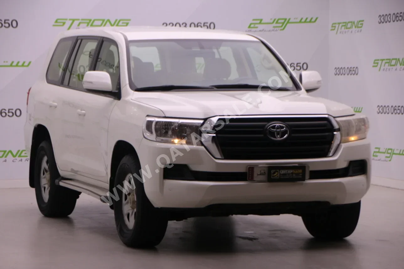 تويوتا  لاند كروزر  جي اكس  2016  اوتوماتيك  350,000 كم  6 سلندر  دفع رباعي  اس يو في  أبيض لؤلؤي