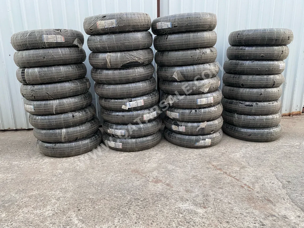 العجلات والجنوط (الرنقات) صنع في فيتنام \  4 مواسم  90 ميليمتر  17"  مع ضمان