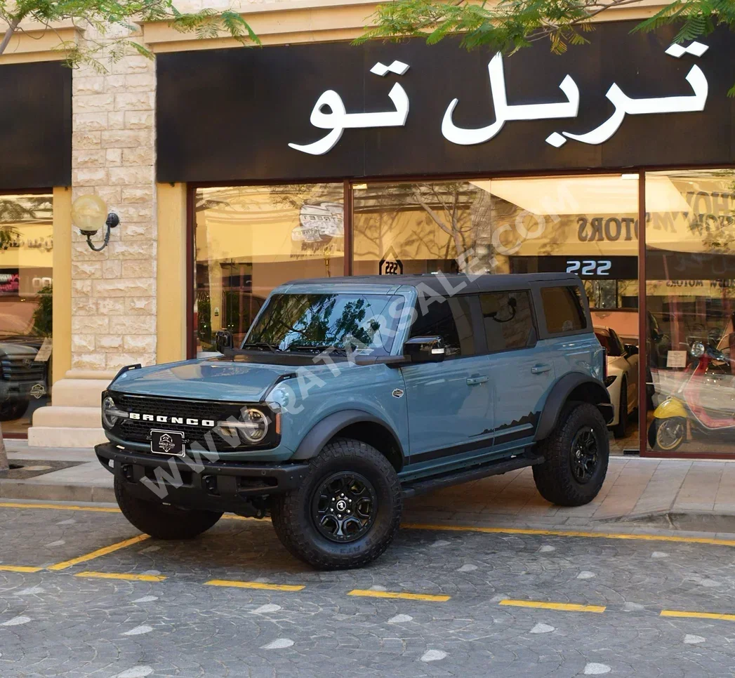 فورد برونكو وايلد تراك 2021 اوتوماتيك 50,000 كم 6 سلندر دفع رباعي اس يو في ازرق تحت الضمان