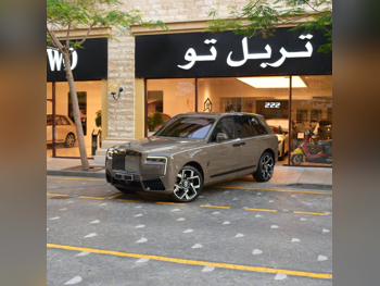 رولز - رويس  كولينان  بلاك بادج  2025  اوتوماتيك  3,720 كم  12 سلندر  دفع رباعي  اس يو في  رمادي  تحت الضمان