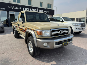 Toyota Land Cruiser LX 2022 Manual 82,000 Km 6 Cylinder Four Wheel Drive (4WD) Pick Up Beige