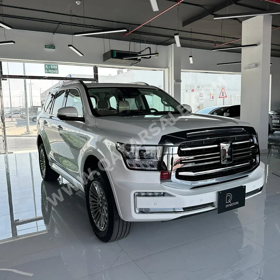 جي دبليو ام تانك 500 2026 اوتوماتيك 2,000 كم 6 سلندر دفع رباعي اس يو في أبيض تحت الضمان