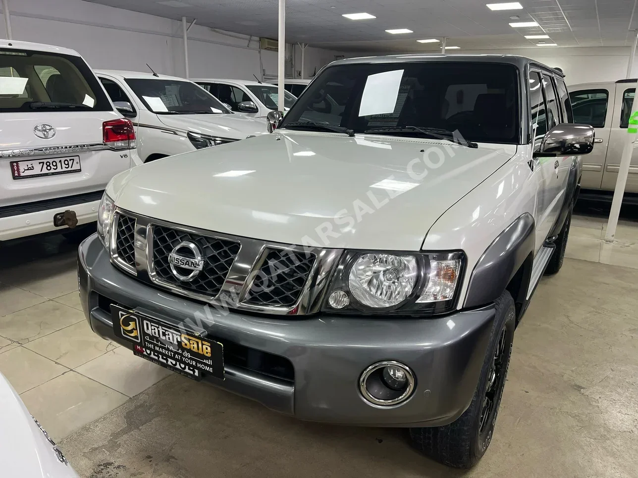 نيسان باترول سوبر سفاري 2019 اوتوماتيك 43,000 كم 6 سلندر دفع رباعي اس يو في أبيض
