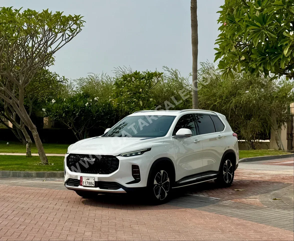 ماكسس دي 60 2023 اوتوماتيك 22,000 كم 4 سلندر سحب امامي اس يو في أبيض تحت الضمان