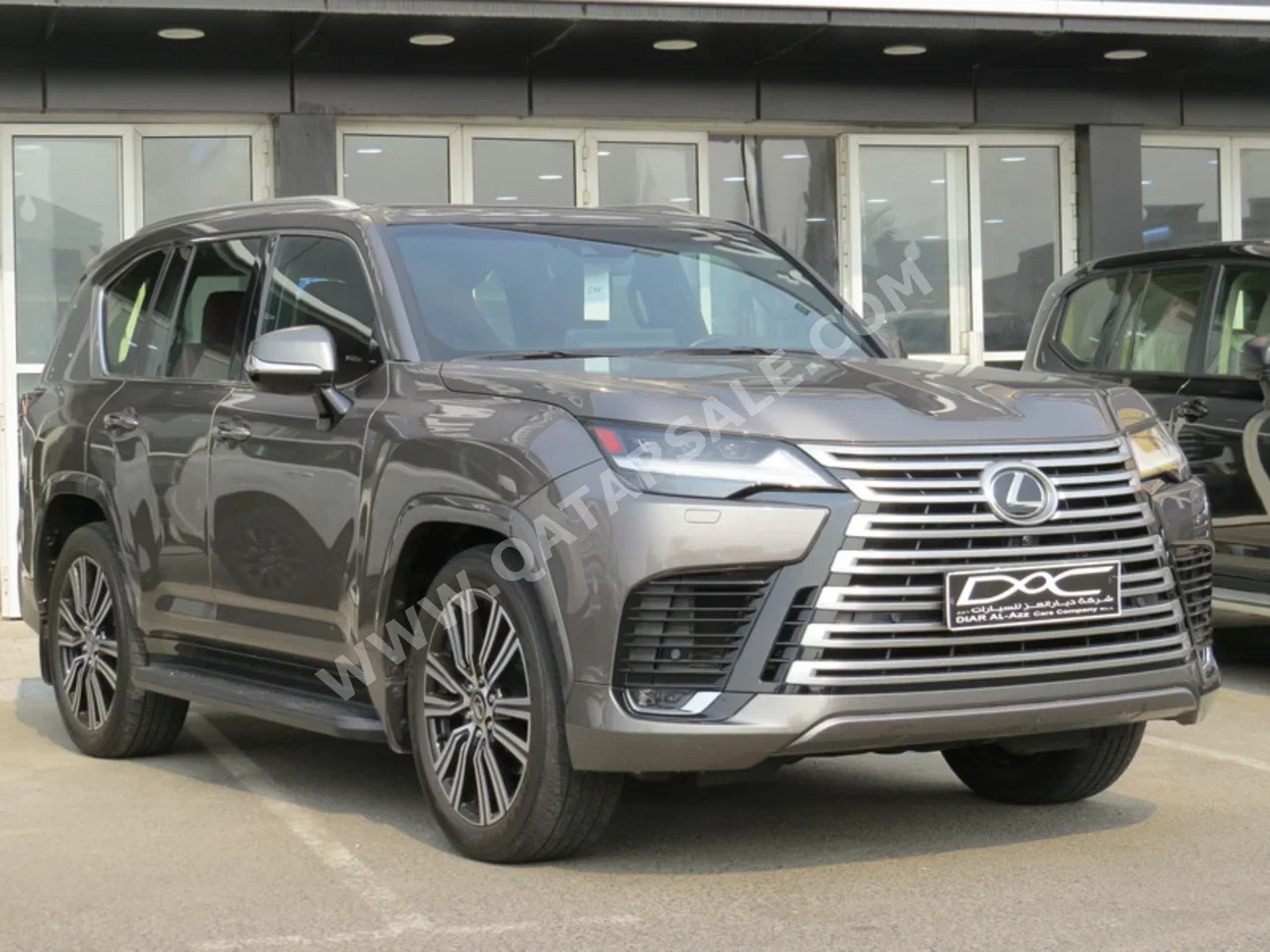 لكزس ال اكس 600 لكجري 2024 اوتوماتيك 46,000 كم 6 سلندر دفع رباعي اس يو في رمادي