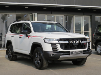 Toyota  Land Cruiser  GR Sport Twin Turbo  2025  Automatic  0 Km  6 Cylinder  Four Wheel Drive (4WD)  SUV  White  With Warranty