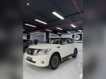 نيسان  باترول  بلاتنيوم  2014  اوتوماتيك  440,000 كم  8 سلندر  دفع رباعي  اس يو في  فضي