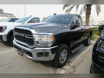 Dodge  Ram  2500  2024  Automatic  6,000 Km  8 Cylinder  Four Wheel Drive (4WD)  Pick Up  Gray  With Warranty