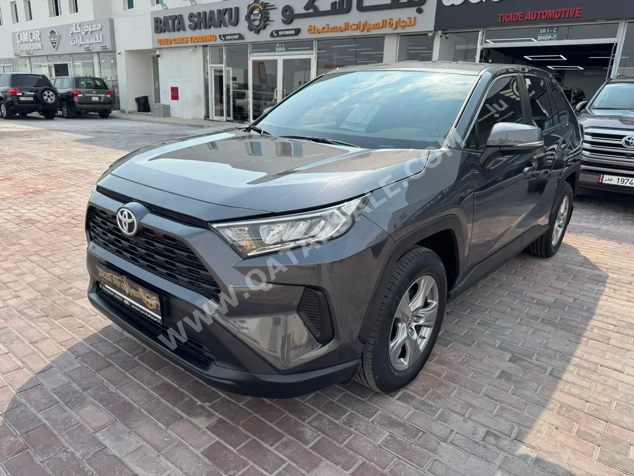 تويوتا راف 4 2025 اوتوماتيك 500 كم 4 سلندر دفع رباعي اس يو في رمادي تحت الضمان