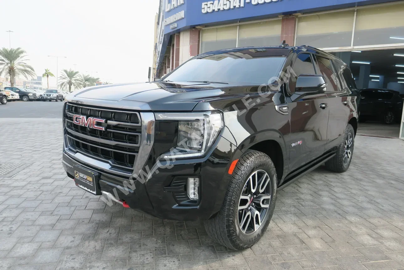 جي ام سي يوكون اي تي 4 2024 اوتوماتيك 29,000 كم 8 سلندر دفع رباعي اس يو في أسود تحت الضمان
