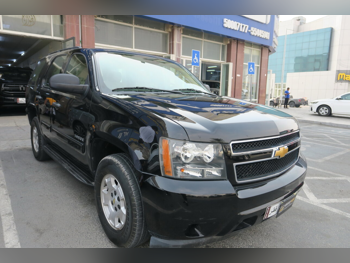 شفروليه تاهو 2013 اوتوماتيك 128,000 كم 8 سلندر دفع رباعي اس يو في أسود