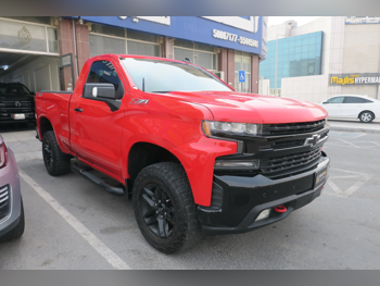 شفروليه  سلفرادو  تريل بووز  2020  اوتوماتيك  185,000 كم  8 سلندر  دفع رباعي  بيكب  أحمر