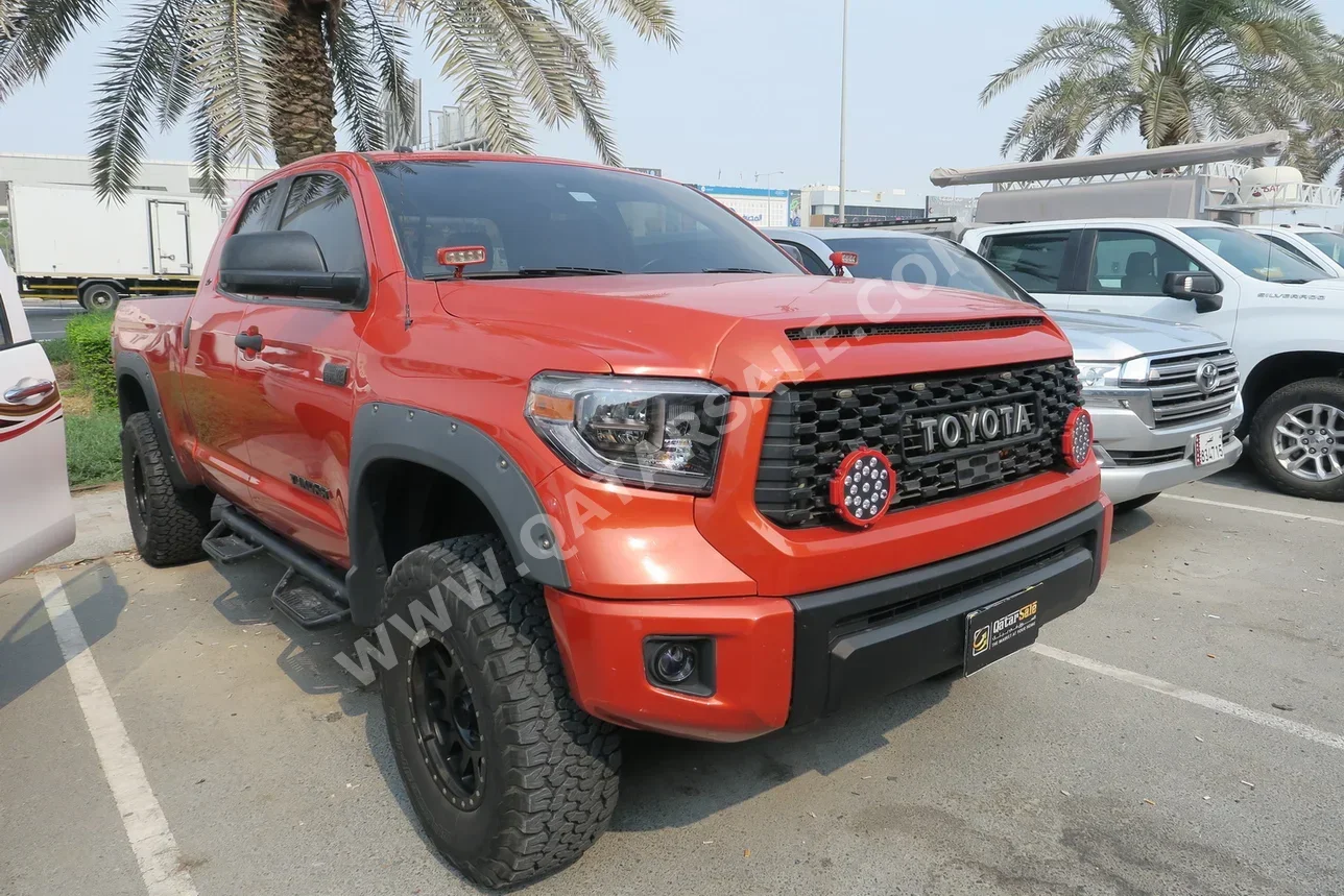 تويوتا  تندرا  تي ار دي  2018  اوتوماتيك  140,000 كم  8 سلندر  دفع رباعي  بيكب  برتقالي
