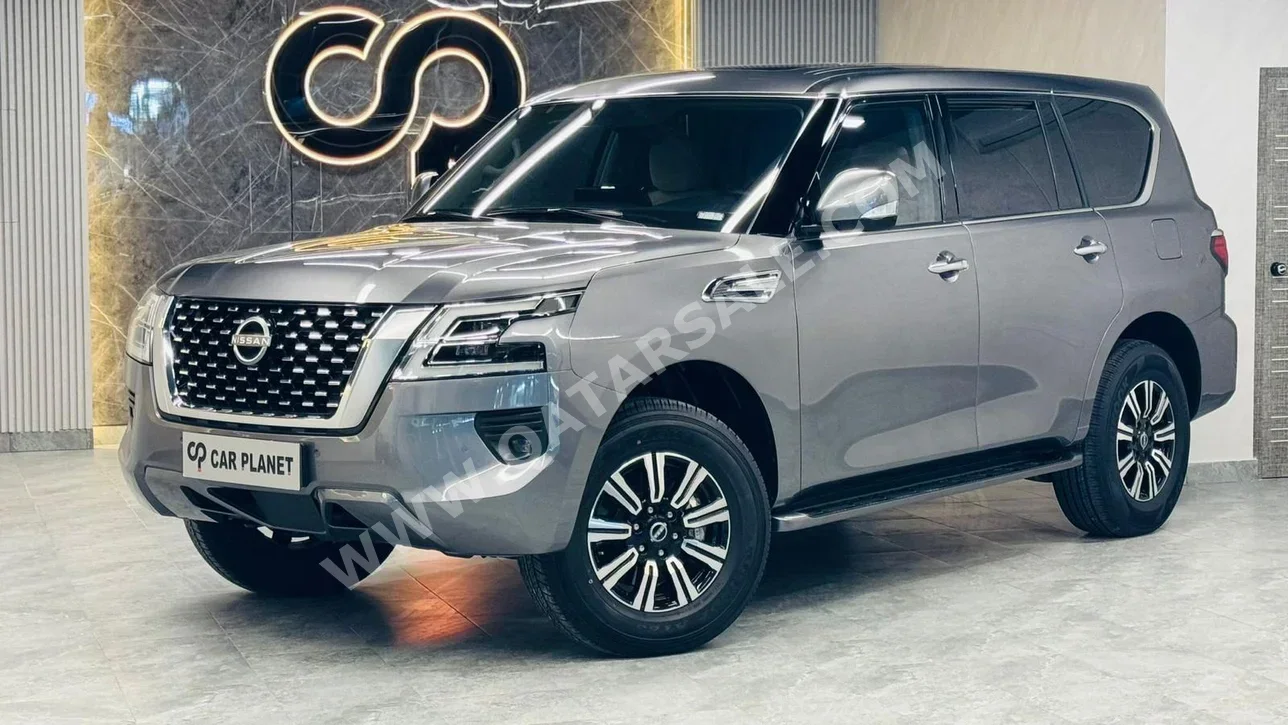 نيسان باترول اس اي 2022 اوتوماتيك 97,000 كم 8 سلندر دفع رباعي اس يو في فضي