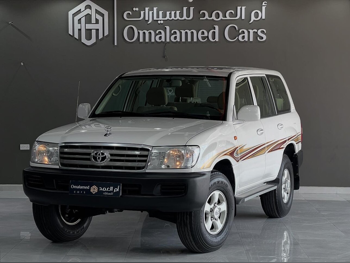 تويوتا  لاند كروزر  جي اكس ار  2006  عادي  336,000 كم  6 سلندر  دفع رباعي  اس يو في  أبيض