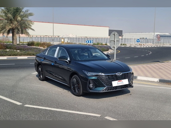 شيري اريزو 8 2026 اوتوماتيك 0 كم 4 سلندر سحب امامي سيدان أخضر زيتوني تحت الضمان