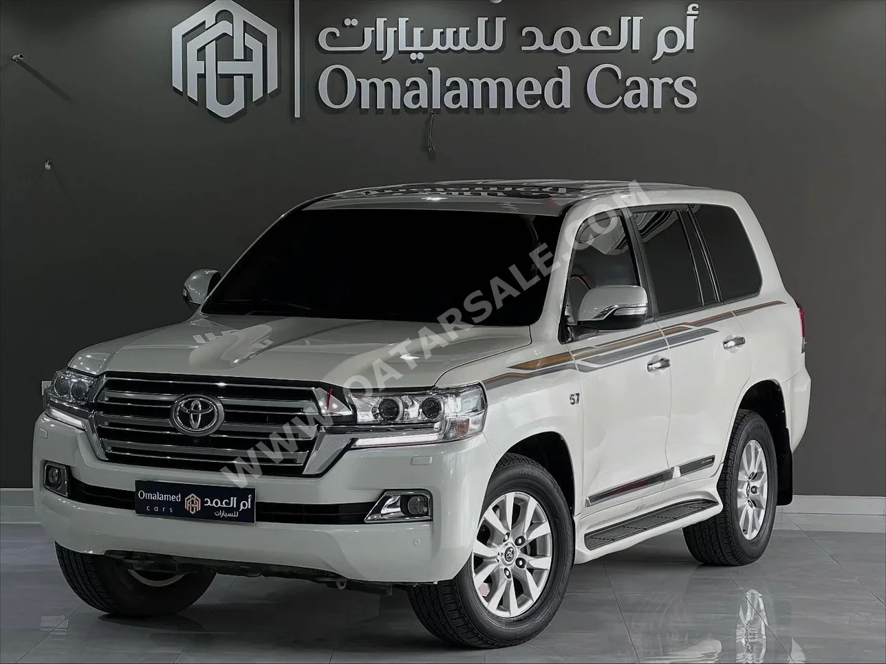 تويوتا لاند كروزر في اكس ار 2016 اوتوماتيك 341,000 كم 8 سلندر دفع رباعي اس يو في أبيض
