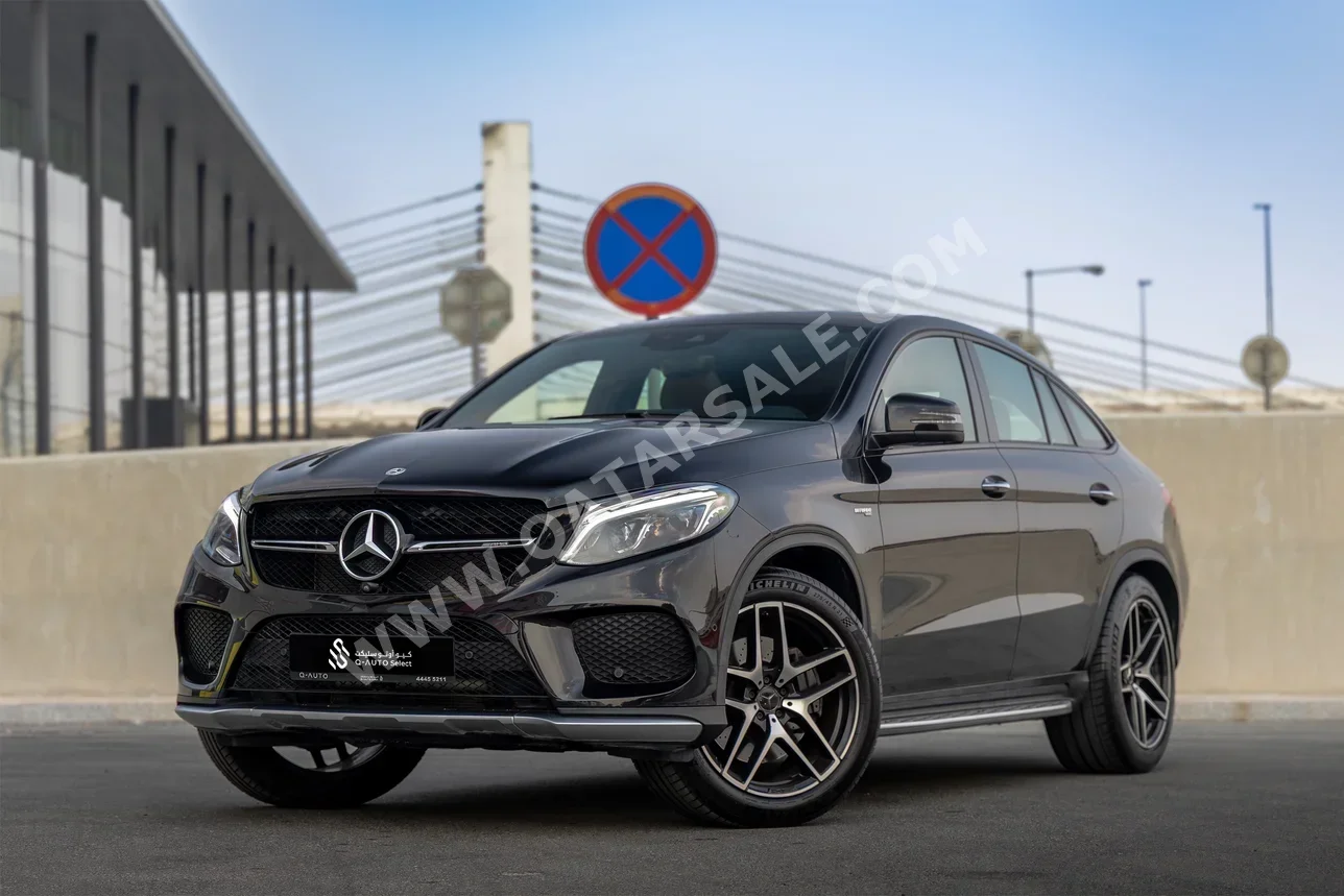 مرسيدس - بنز جي ال اي 43 AMG 2019 اوتوماتيك 98,000 كم 8 سلندر دفع رباعي اس يو في أسود